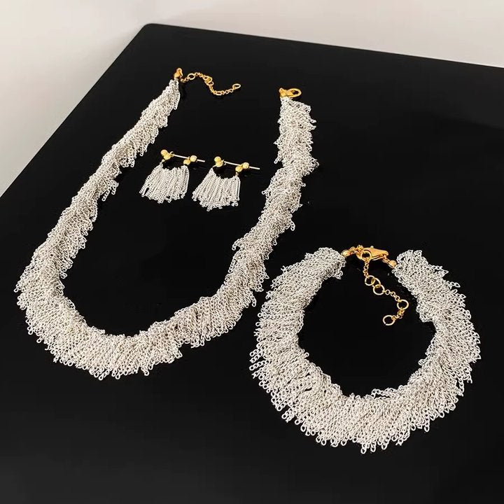 Ursa™ フリンジの滝の形をしたピアス、ネックレス、ブレスレット