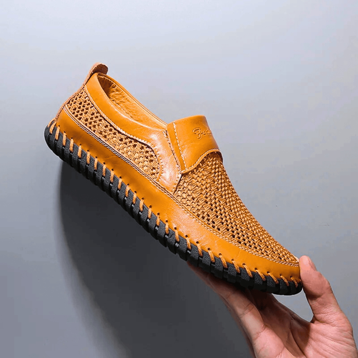 Knox™ スリップオン通気性シューズ