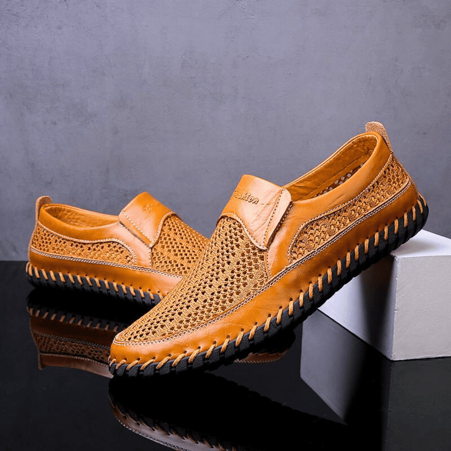 Kervano | 通気性のあるスリップオンシューズ